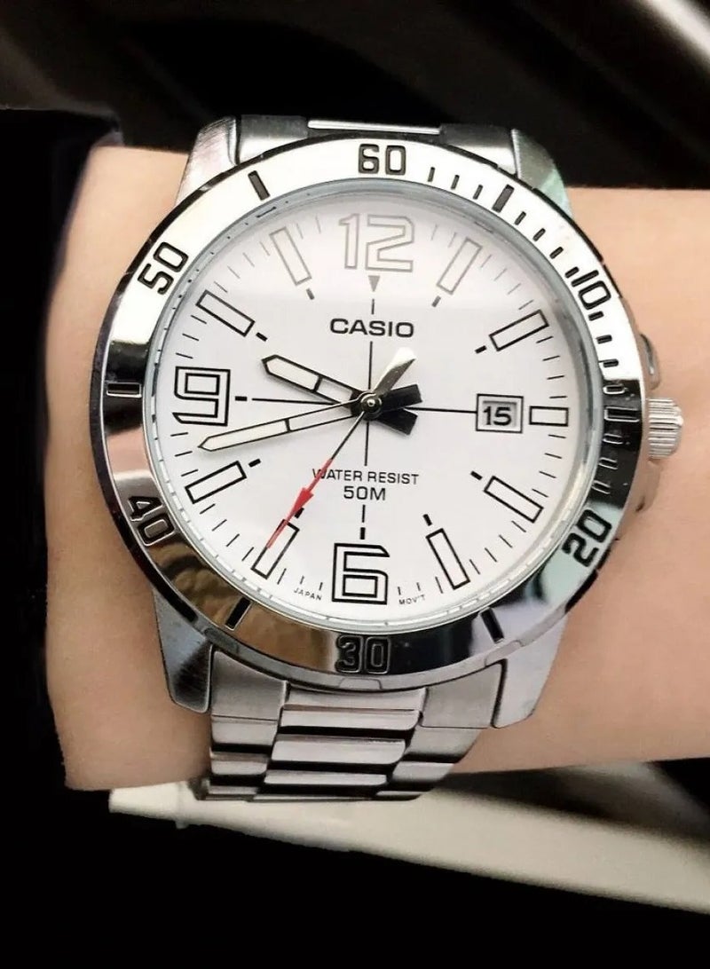 كاسيو Analog Men’s Watch MTP‑VD01D‑7BUDF, 45 mm White Dial, Silver Stainless Steel Bracelet, 50 m WR - Image 1